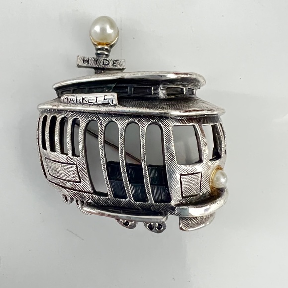 Vintage ‘Streetcar’ brooch silver tone tone faux pearls 1960 by Tortolani - Picture 1 of 7